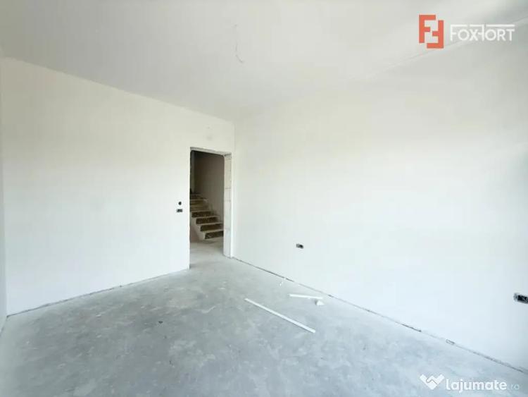 Casă cu 4 camere cu Teren 305 Mp în Săcălaz