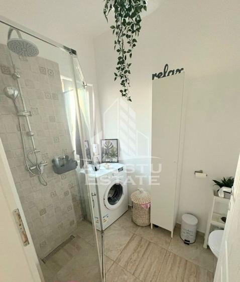 Casă cu 4 camere cu Teren 350 Mp în Ghiroda