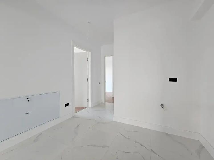 Apartament cu 3 camere decomandat în Theodor Pallady