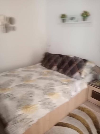 Apartament cu 2 camere semidecomandat în 1 Mai