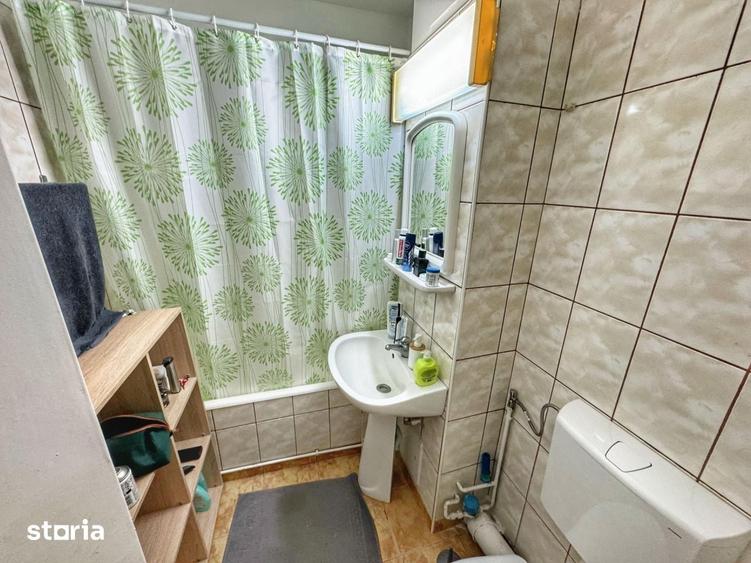 Apartament cu 2 camere decomandat în Valea Aurie
