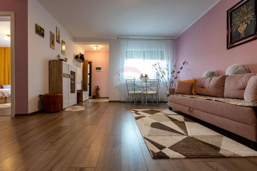 Casă individuală cu 4 camere cu Teren 493 Mp în Hemeiuș
