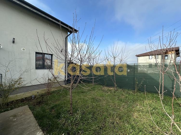 Casă cu 4 camere în Găneasa