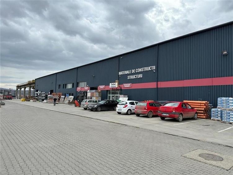 Spațiu comercial, de 1,000 mp, în Bărăbanț