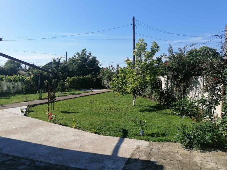 Casă cu 3 camere în Lipănești