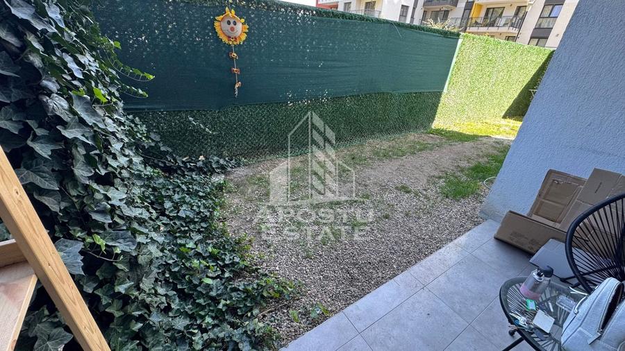 Apartament cu 3 camere semidecomandat în Lipovei
