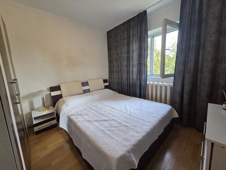 Apartament cu 2 camere decomandat, mobilat în Dacia