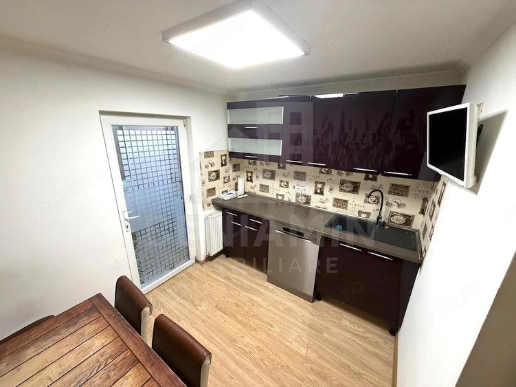 Apartament cu 3 camere decomandat în Rovine
