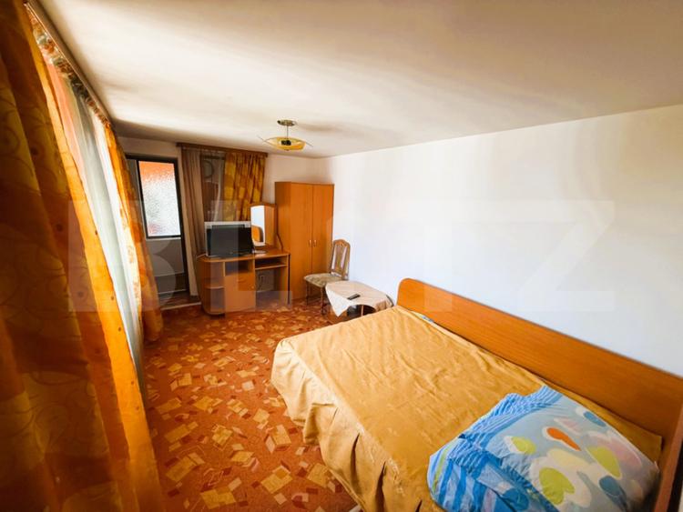 Casă cu 5 camere cu Teren 1324 Mp în Central