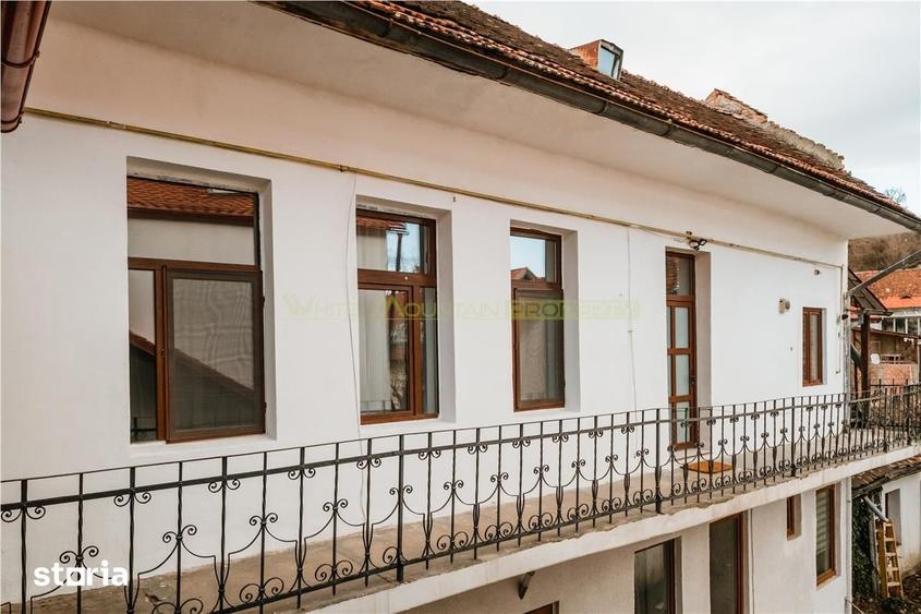 Apartament cu 3 camere, mobilat în Schei
