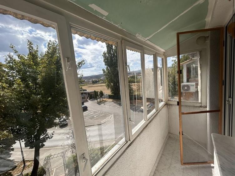Garsonieră decomandată în Central