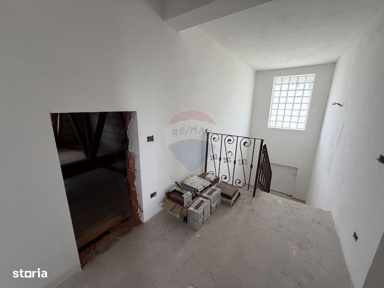 Casă cu 4 camere în Lămotești