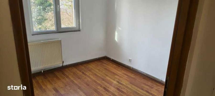 Apartament cu 2 camere semidecomandat în Astra — fotografia 3