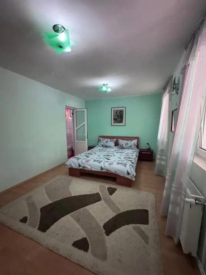 Casă cu Teren 1153 Mp în Solca