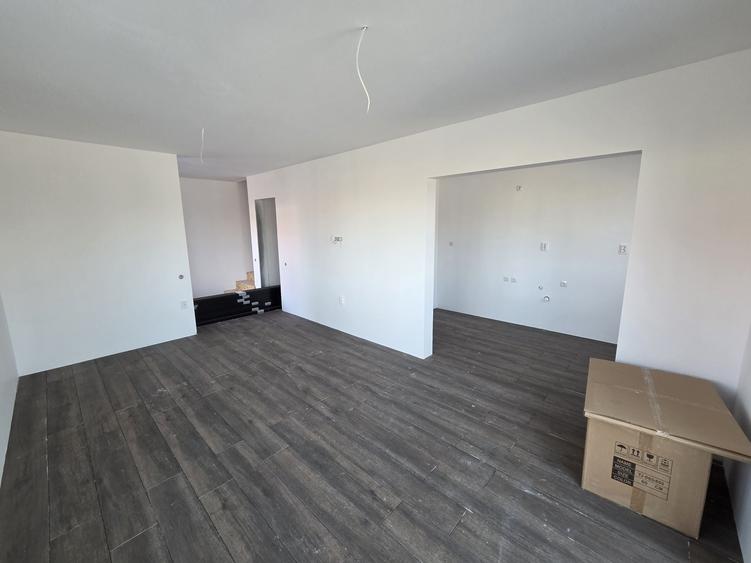 Casă cu 3 camere în Smeura