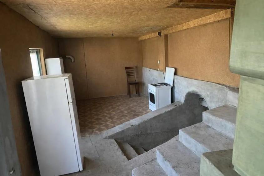 Casă cu 5 camere în Gutinaș
