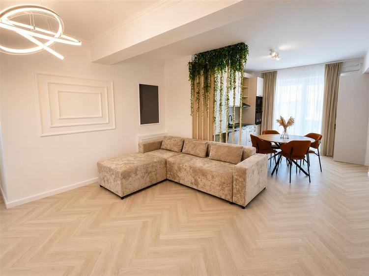 Apartament cu 3 camere semidecomandat în Șelimbăr