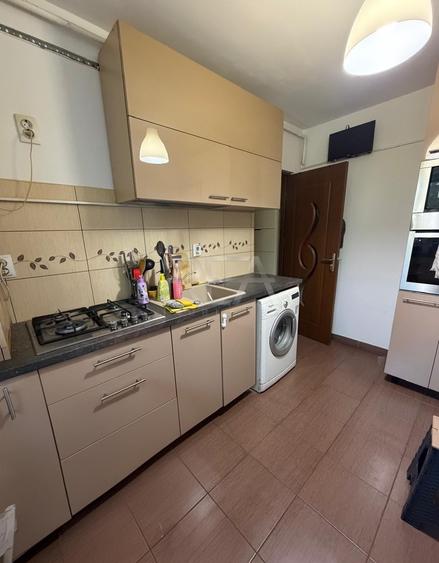 Apartament cu 2 camere decomandat, mobilat în Berceni