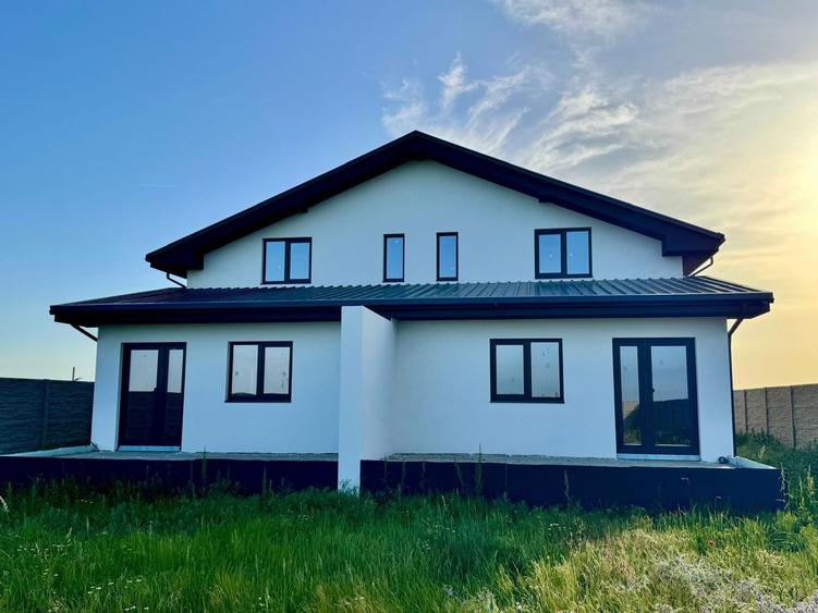 Casă cu 3 camere în Sânandrei