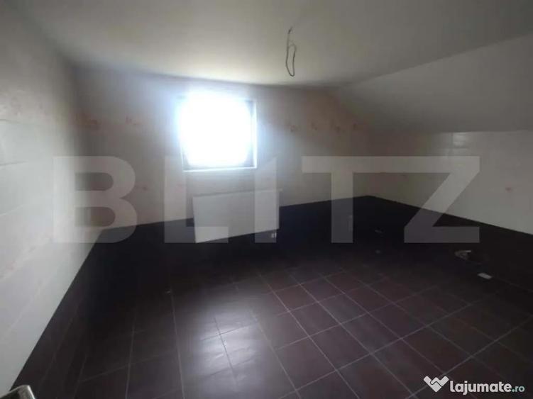 Casa de 140 mp, pe 2 nivele, 4 camere, oras Beclean - 3