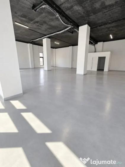 Spațiu comercial, de 217 mp, în Central
