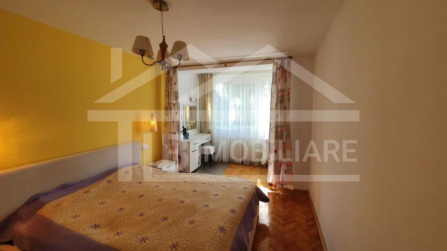 Apartament cu 3 camere semidecomandat în Tudor