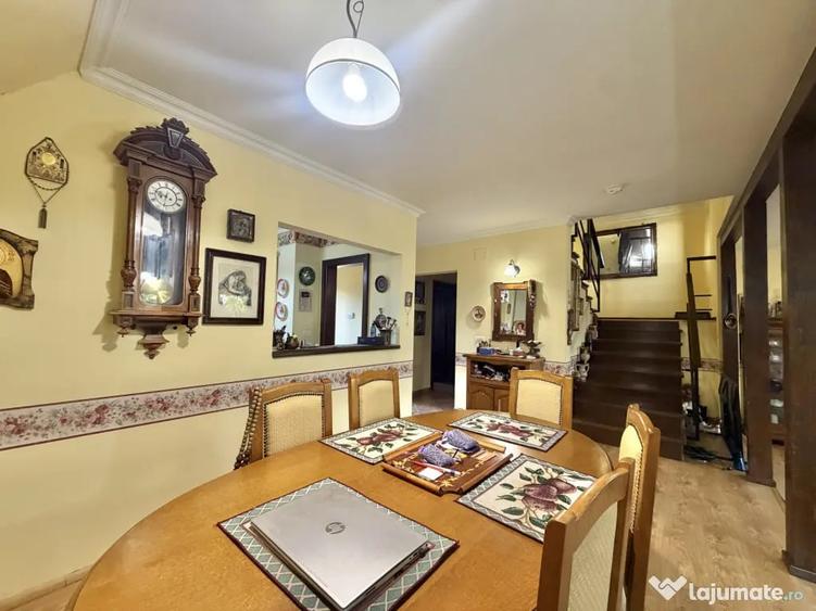 Casă cu 4 camere cu Teren 1050 Mp în Sânmihaiu Român