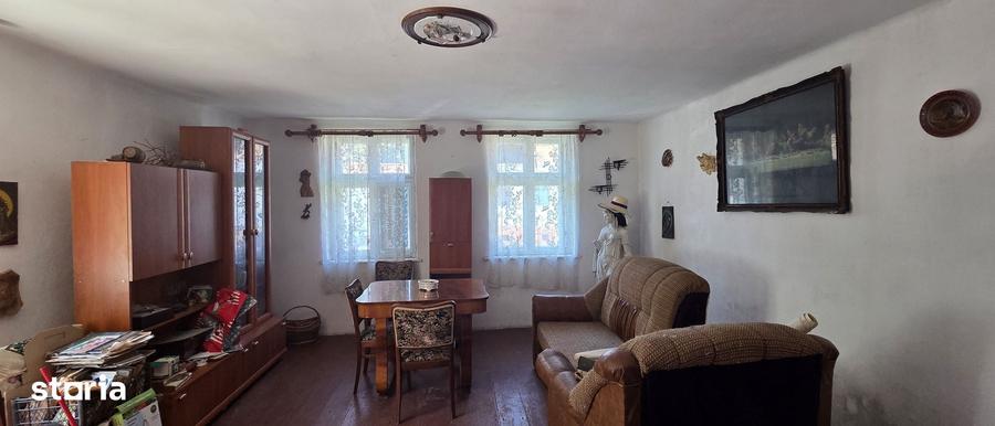 Casă cu 2 camere cu Teren 656 Mp în Central