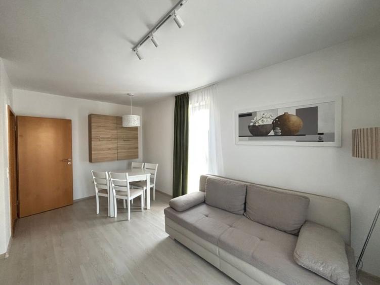 Apartament cu 2 camere decomandat în Avantgarden