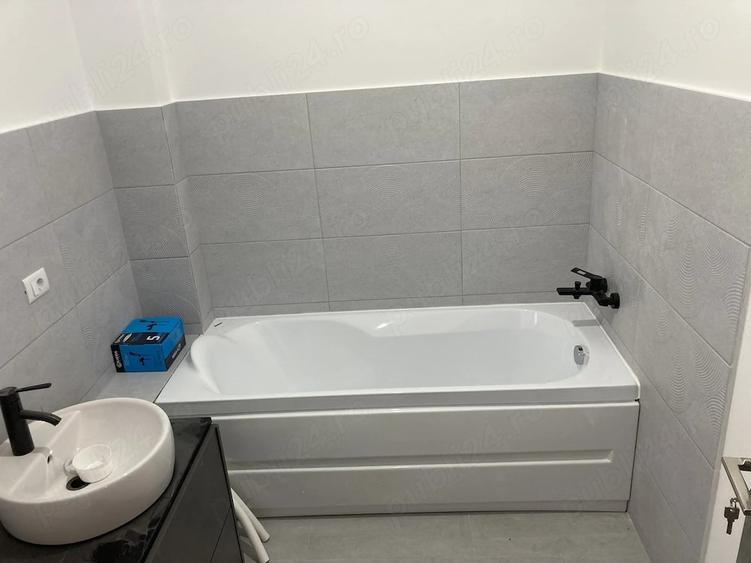 Apartament cu 2 camere decomandat în Văcăresti