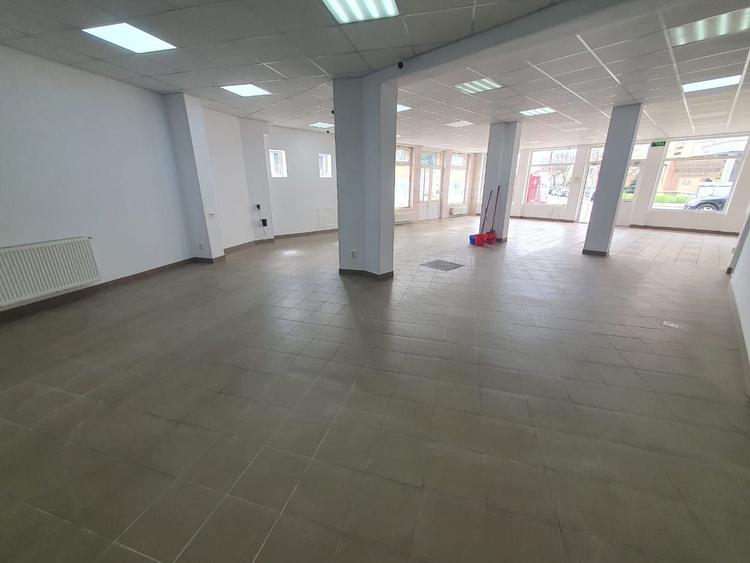 Spatiu comercial 300mp utili+parcari zona Gara Mică 5 eur mp - 5