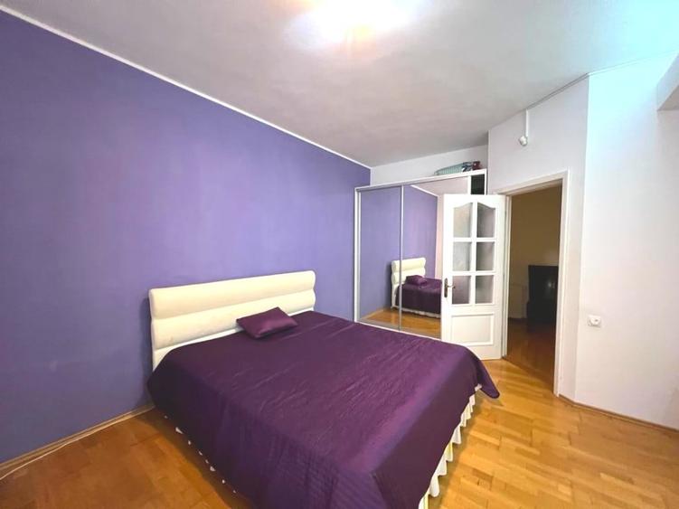 Casă individuală cu 10 camere cu Canalizare în Faleza Nord