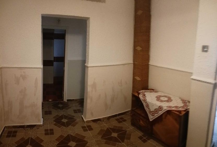 Inchiriez apartament 2 camere - 2