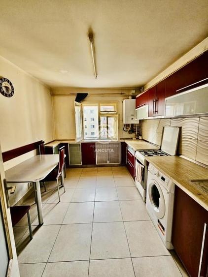 Apartament cu 3 camere decomandat în Mărăști