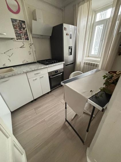 Apartament cu 2 camere nedecomandat în Universitate