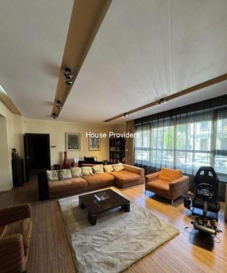 Apartament cu 4 camere în Dorobanți