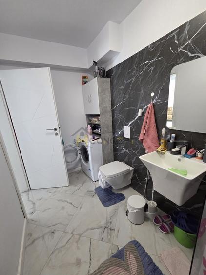 Casă individuală cu 5 camere cu Piscina în Sud