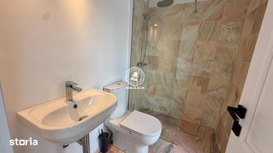 Casă cu 2 camere cu Teren 300 Mp în Central