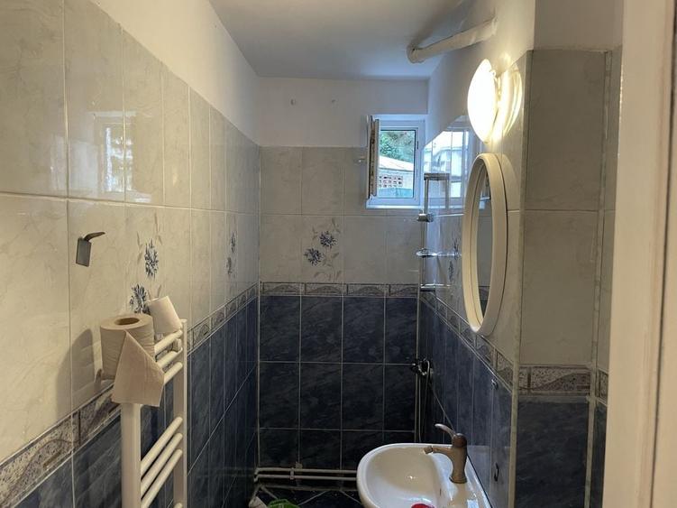 Inchiriez apartament pe strada mioritei , in statia de autobuz vizavi de Supermarket ! Darina - 1