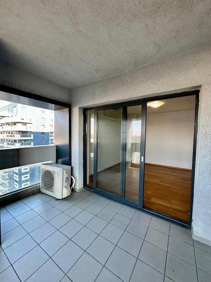 Apartament cu 3 camere decomandat în Barbu Văcărescu