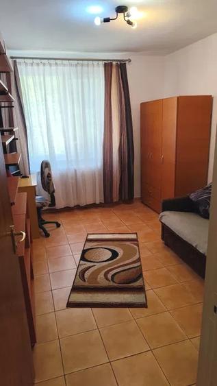 Apartament cu 3 camere semidecomandat, mobilat în Obor