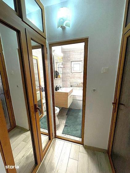 Apartament cu 2 camere decomandat în Micro 21