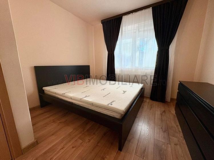 Apartament cu 3 camere semidecomandat în Giulești