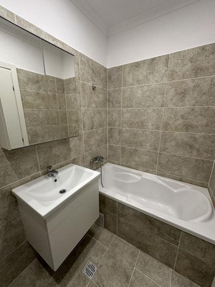 Apartament cu 2 camere semidecomandat în Roșu