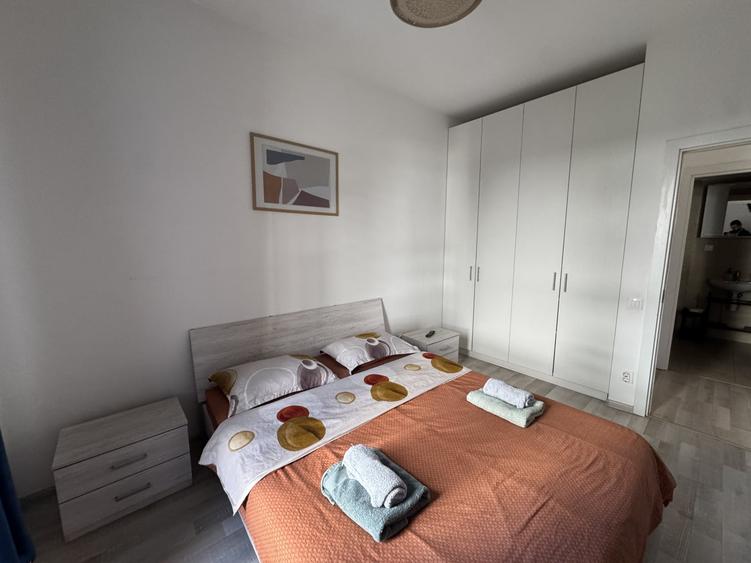 Apartament cu 2 camere decomandat în Mihai Bravu
