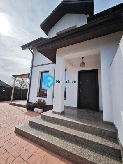 Duplex cu 4 camere cu Canalizare în Nord