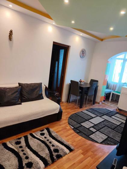 Apartament cu 2 camere semidecomandat în Central