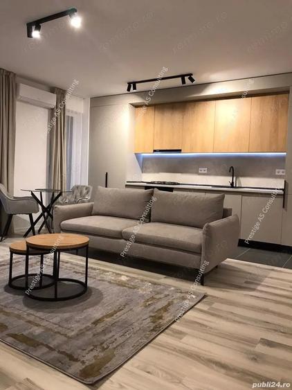 Apartament cu 3 camere semidecomandat în Lipovei