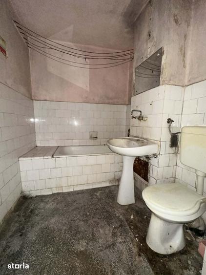 Apartament cu 2 camere semidecomandat în Micro 16