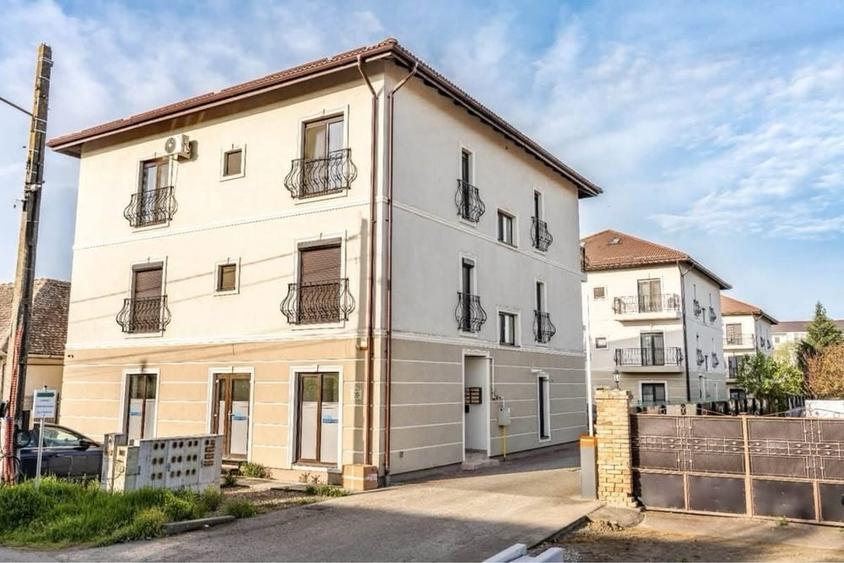 Apartament cu 2 camere decomandat în Giroc